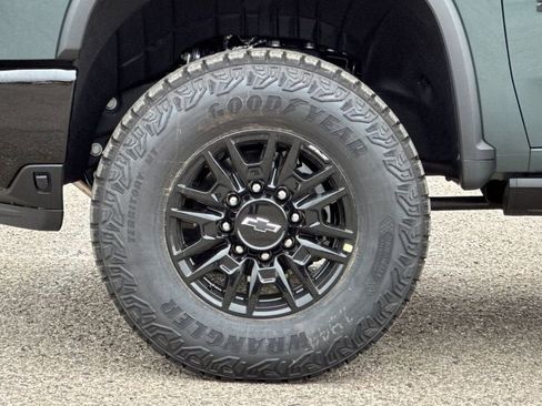 New 2026 Chevrolet Silverado 2500 ZR2 w/ LPO, Dark Essentials Package image 25