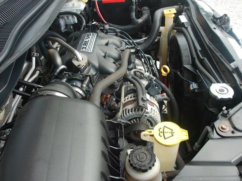 Used 2010 Dodge Grand Caravan SXT FWD image 40