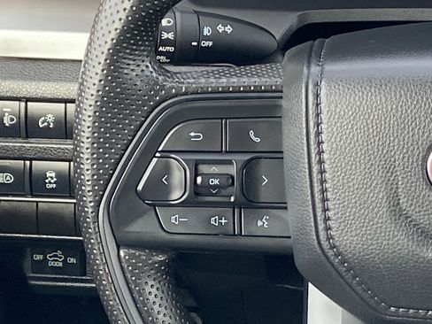 Certified 2024 Toyota Tacoma SR5 image 18