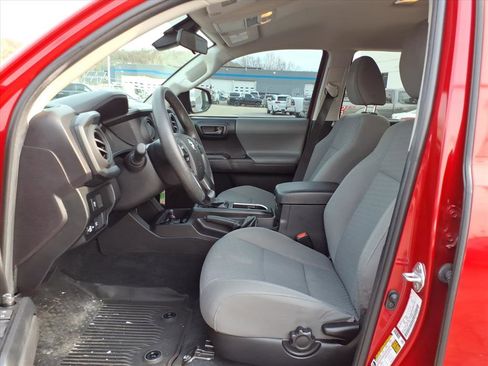 Used 2022 Toyota Tacoma SR image 11