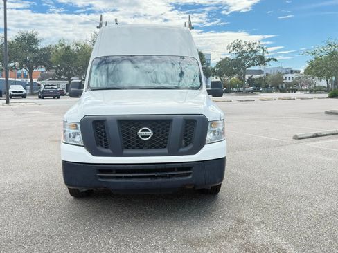 Used 2017 Nissan NV 2500 SV image 3