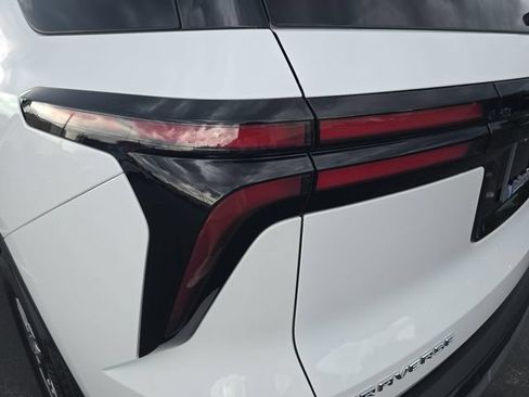 Used 2024 Chevrolet Traverse LT w/ LPO, Floor Liner Package FWD image 38