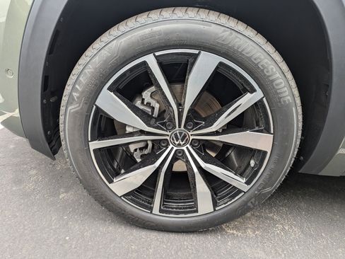 New 2026 Volkswagen Atlas SEL Premium R-Line image 24