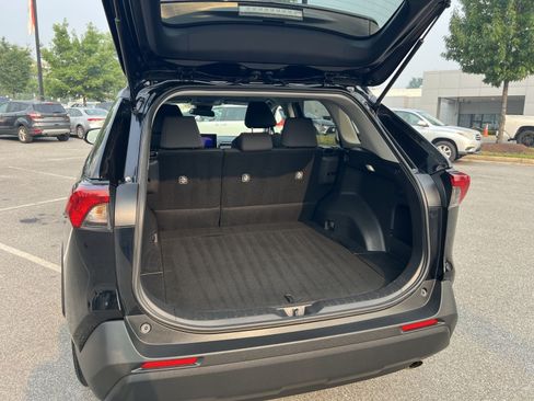 Used 2025 Toyota RAV4 XLE AWD/4WD image 26