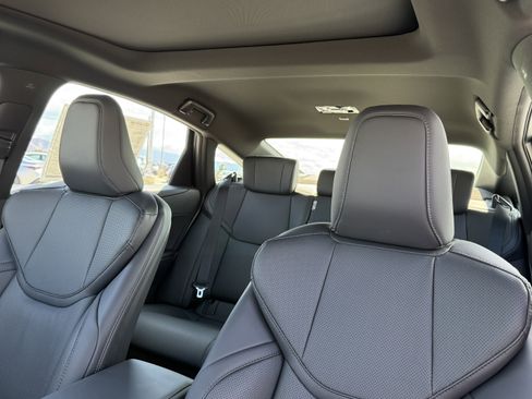 New 2026 Lexus ES 350e FWD image 18