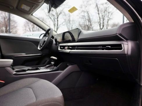 Certified 2025 Kia K4 LXS image 36