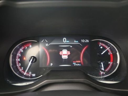 Used 2024 Toyota RAV4 LE FWD image 8