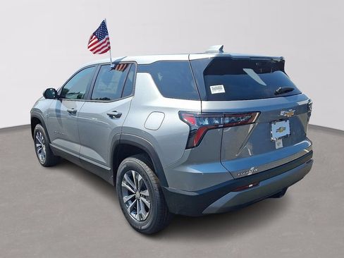 New 2027 Chevrolet Equinox LT w/ Convenience Package II FWD image 3