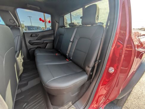 Used 2025 Chevrolet Colorado Trail Boss image 7