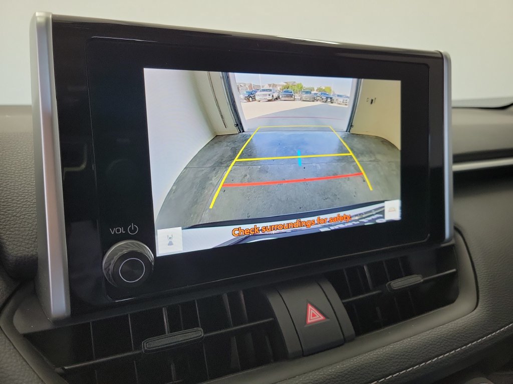 Used 2024 Toyota RAV4 XLE AWD/4WD image 27