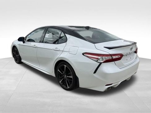 Used 2020 Toyota Camry XSE FWD image 3