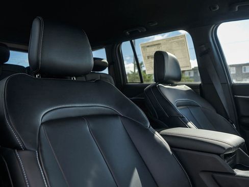 New 2025 Jeep Grand Cherokee Limited image 11