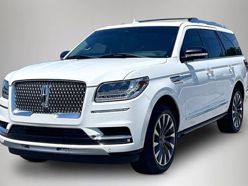 Used 2021 Lincoln Navigator Reserve w/ Luxury Package AWD/4WD image 2