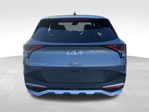 Used 2025 Kia Sportage EX image 6