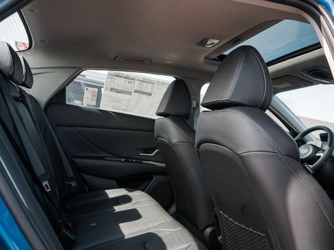 New 2026 Hyundai Elantra Limited image 10