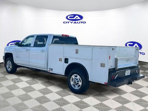 Used 2018 Chevrolet Silverado 2500 LT AWD/4WD image 6