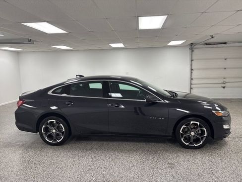 Used 2022 Chevrolet Malibu LT image 9