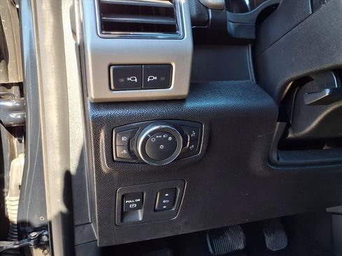 Used 2018 Ford F150 Lariat image 27