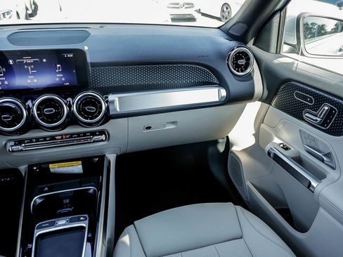 New 2026 Mercedes-Benz GLB 250 image 15