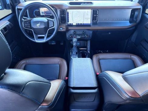 Used 2024 Ford Bronco Outer Banks image 25