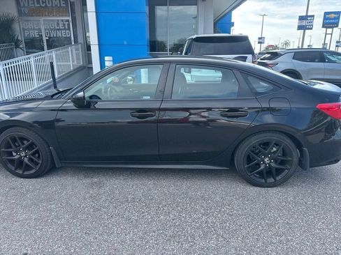 Used 2023 Honda Civic Sport image 8