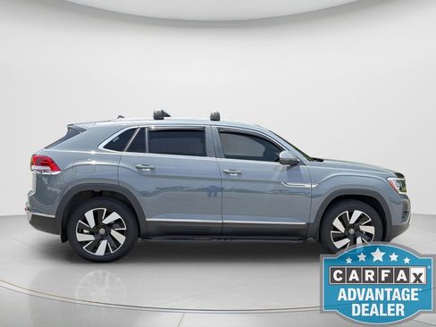 Used 2024 Volkswagen Atlas Cross Sport SEL image 6