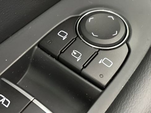 Used 2025 Buick Enclave Sport Touring image 36