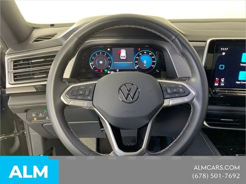 Used 2025 Volkswagen Atlas Cross Sport SE FWD image 22