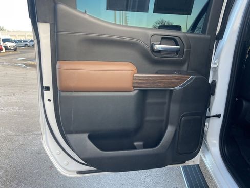 Used 2020 Chevrolet Silverado 1500 High Country w/ Technology Package image 19