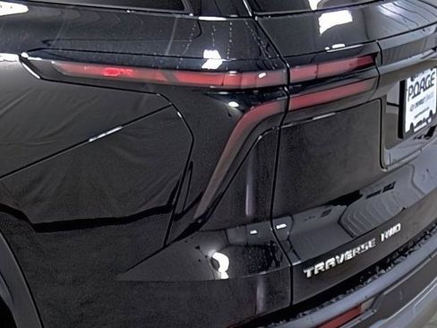 New 2026 Chevrolet Traverse LT w/ Sun and Wheel Package image 10