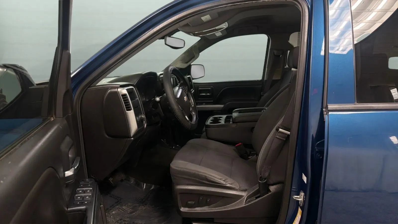 Used 2017 Chevrolet Silverado 1500 LT w/ All Star Edition RWD image 20