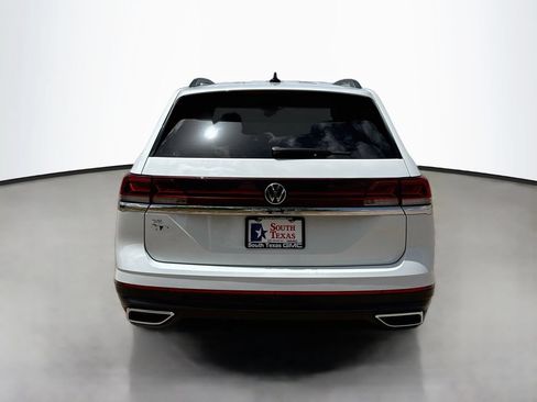 Used 2024 Volkswagen Atlas SE FWD image 6