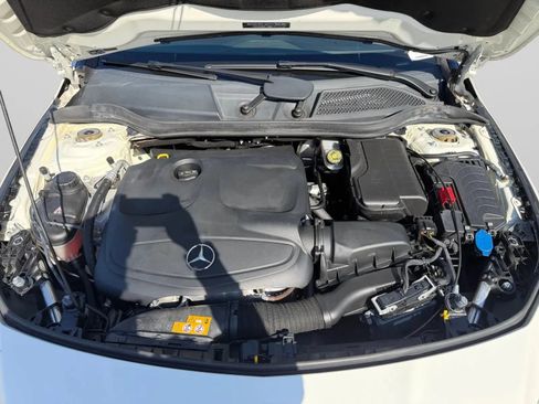 Used 2018 Mercedes-Benz CLA 250 image 17