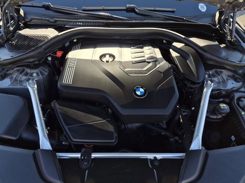 Certified 2022 BMW 530i xDrive w/ M Sport Package image 11