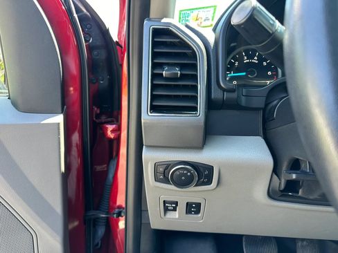 Used 2020 Ford F150 XLT w/ Equipment Group 302A Luxury AWD/4WD image 19