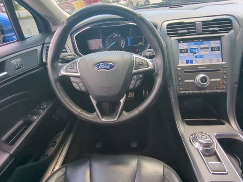 Used 2017 Ford Fusion Titanium FWD image 17