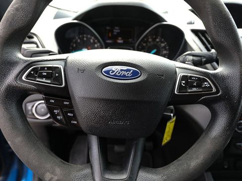 Used 2017 Ford Escape SE FWD image 15