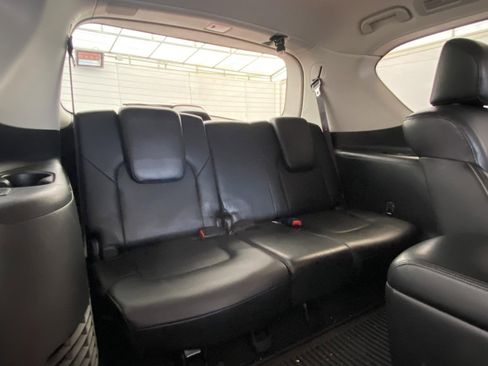 Used 2014 INFINITI QX80 4WD w/ Theater Package image 13