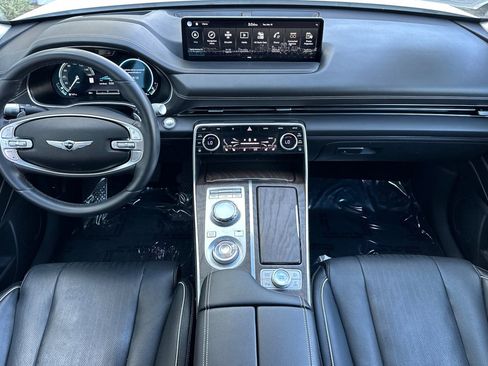 Used 2023 Genesis GV80 2.5T w/ Prestige 20" Package image 14