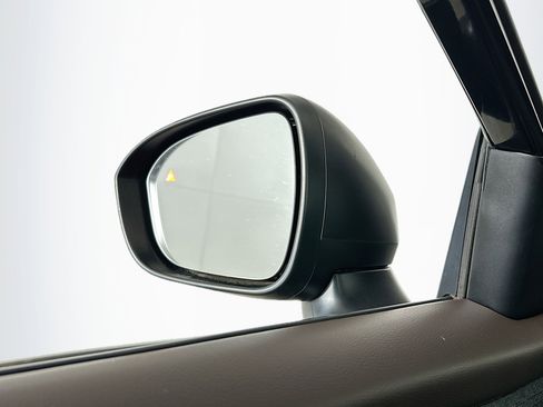 Used 2021 Nissan Rogue S FWD image 16