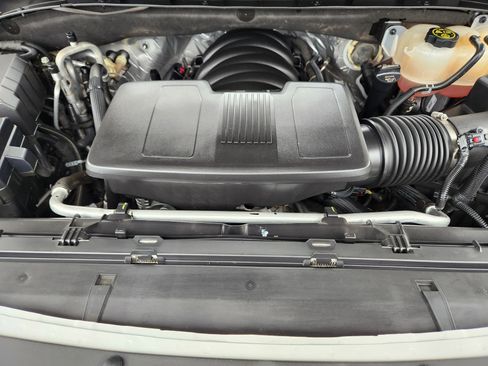 Used 2023 Chevrolet Suburban High Country image 26