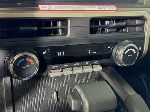 Certified 2025 Toyota Tacoma TRD Off-Road image 15