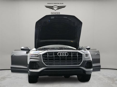 Used 2019 Audi Q8 Prestige w/ Luxury Package AWD/4WD image 39