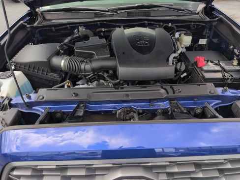 Used 2023 Toyota Tacoma TRD Sport AWD/4WD image 22
