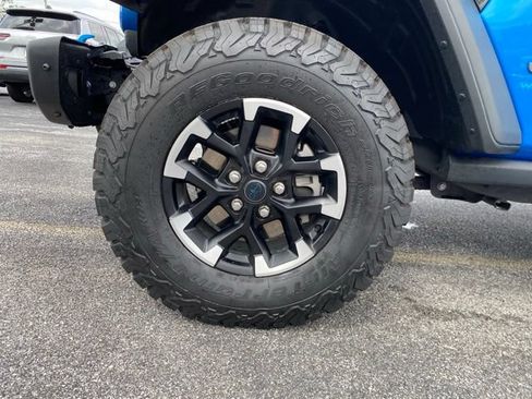 Used 2024 Jeep Wrangler Unlimited Rubicon 4xe w/ Capability Package AWD/4WD image 8
