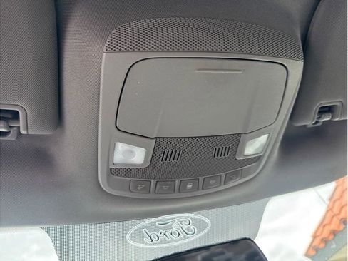 Used 2016 Ford F150 XLT AWD/4WD image 22
