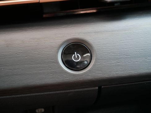 Certified 2024 Nissan Ariya AWD image 31
