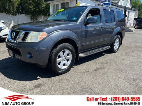 Used 2010 Nissan Pathfinder SE AWD/4WD image 4