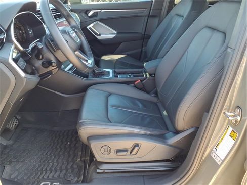 Used 2022 Audi Q3 2.0T Premium Plus image 13