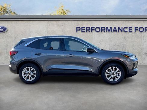 Used 2024 Ford Escape Active w/ Cold Weather Package image 5